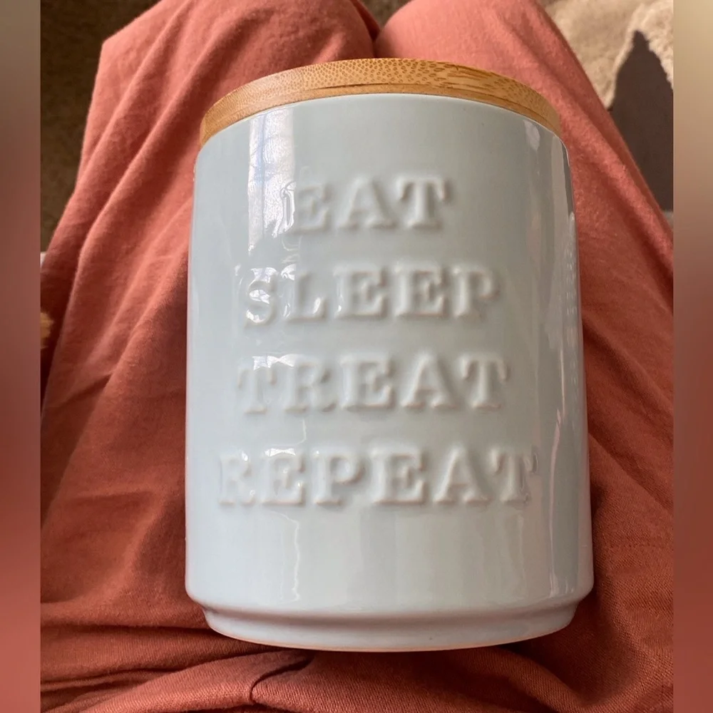 Dog Treat Cannister. EUC. Baby blue with wood seal top. “EAT SLEEP TREAT REPEAT